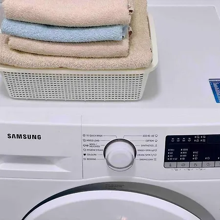 B Downtown Modern アパート *